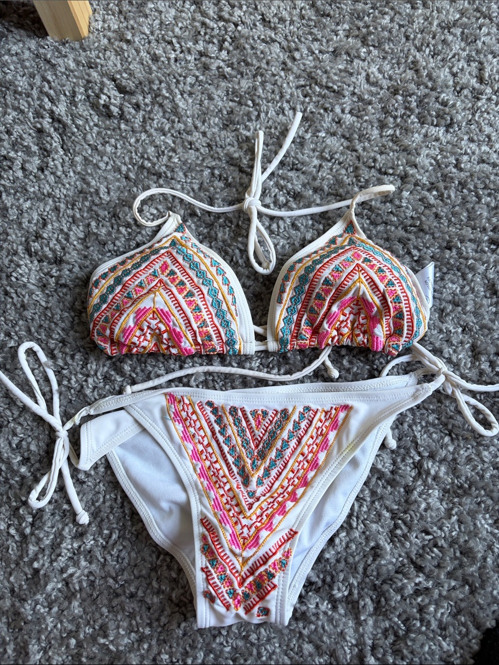 Embroidered Multicolor / White Bikini Set, size small
